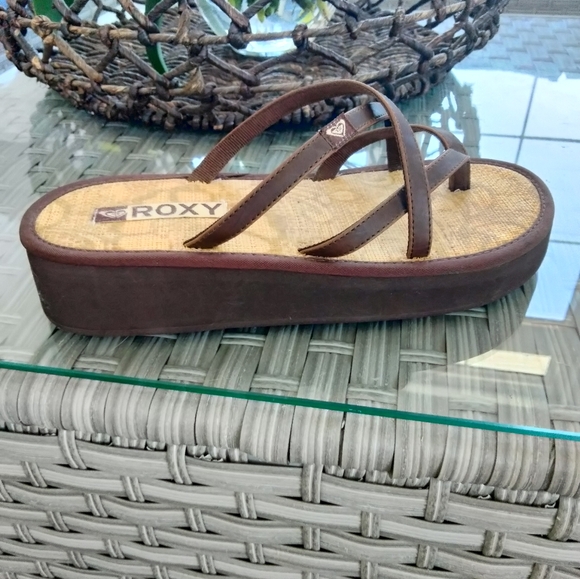Roxy Hola! Platform Flip Flops - Picture 4 of 6